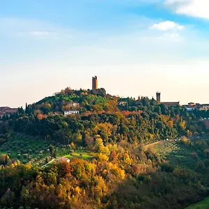 - Terrazza Panoramica In Centro Storico , San Miniato Italy
